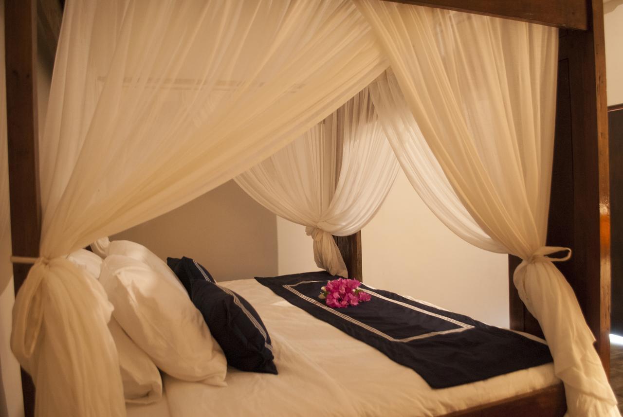 Casa Narrow Villa เนมบราลา ภายนอก รูปภาพ