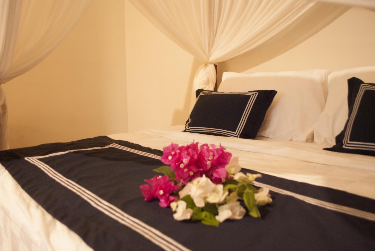 Casa Narrow Villa เนมบราลา ภายนอก รูปภาพ