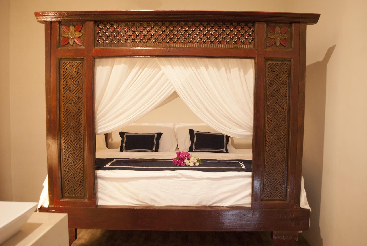 Casa Narrow Villa เนมบราลา ภายนอก รูปภาพ