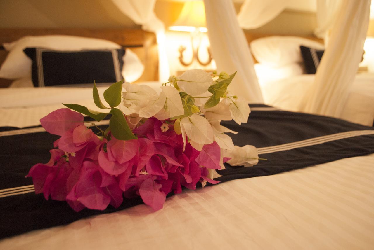 Casa Narrow Villa เนมบราลา ภายนอก รูปภาพ